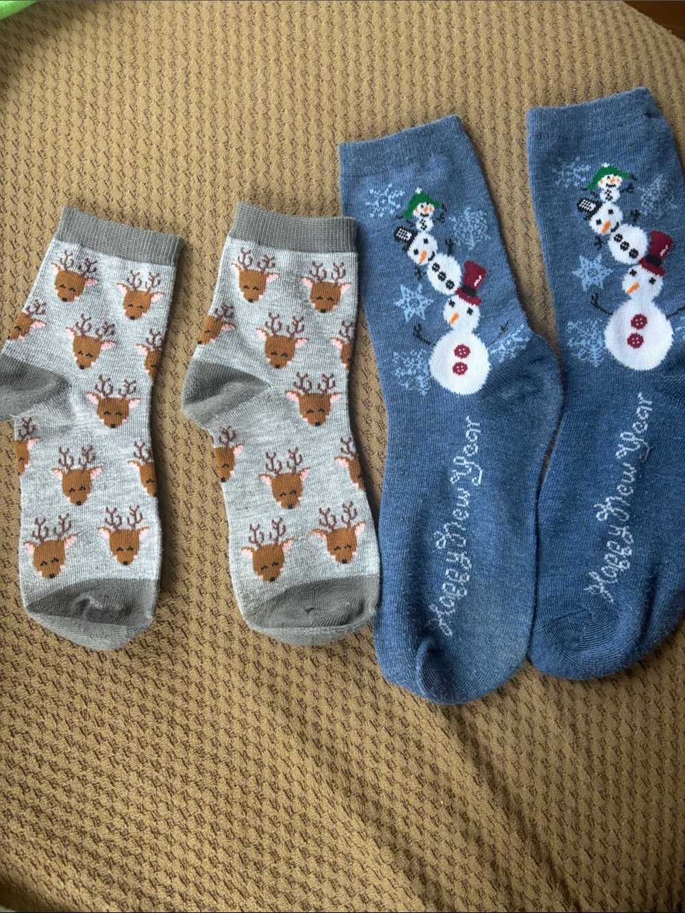 Women's Holiday Crew Socks - Reindeer Gray & Snowman Blue